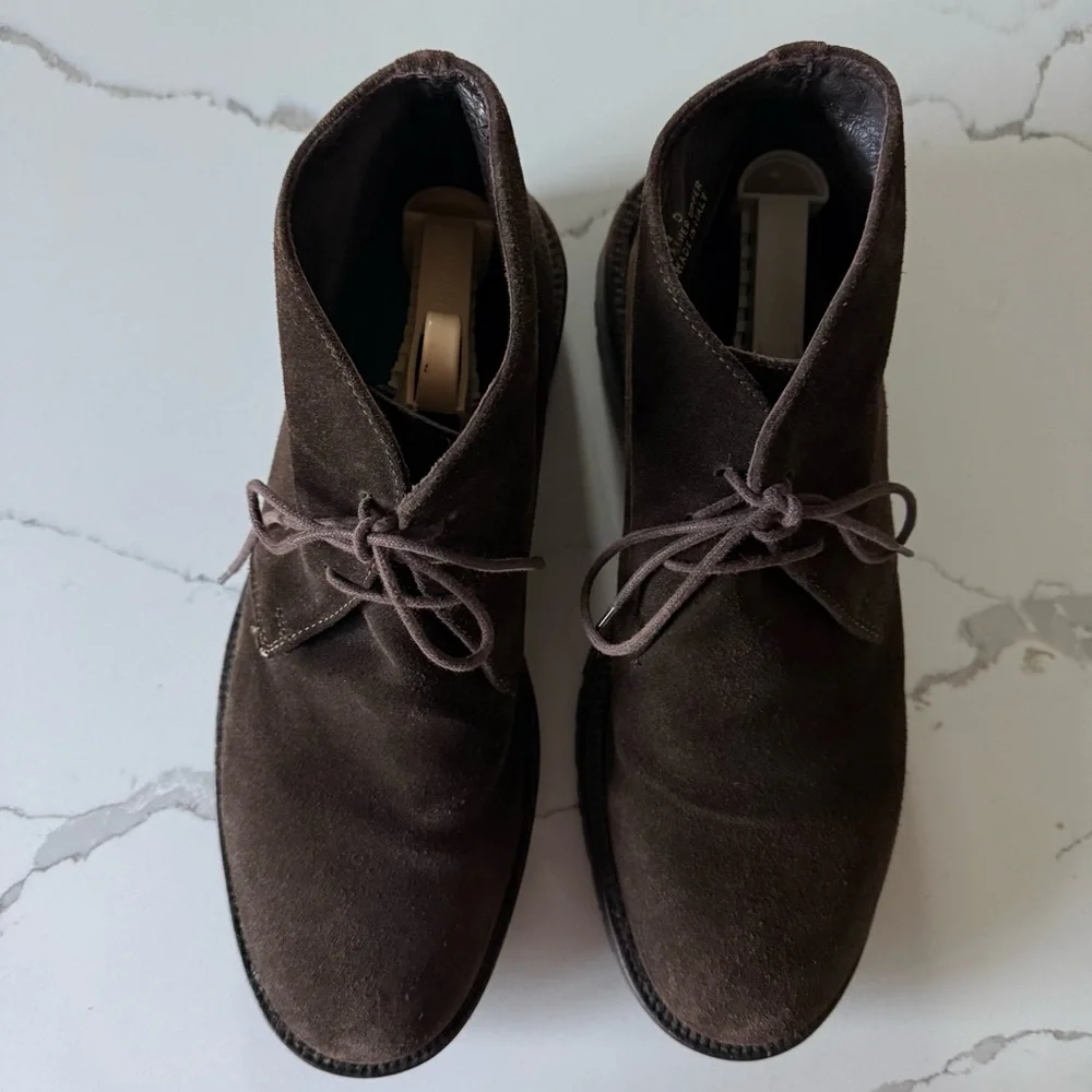 Banana Republic Brown Suede Chukka Boots